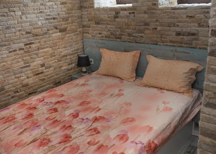 בית הארחה The Greek House 4*